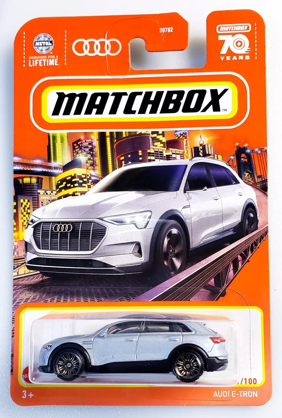 Zdjęcie produktu 2023 Matchbox Silver Audi E-Tron 1/100 Matchbox